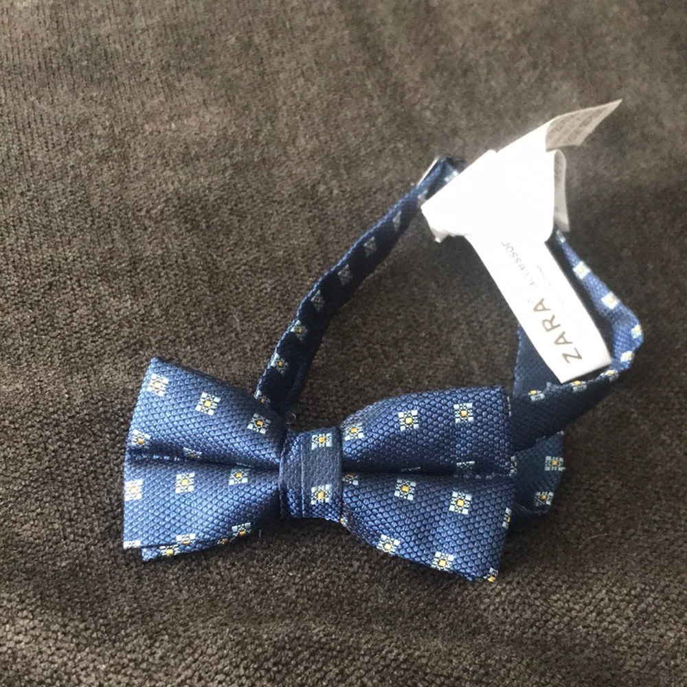 Boys Zara bow tie